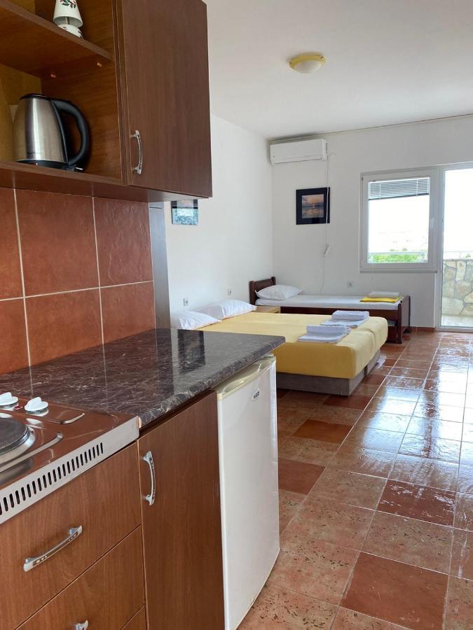 Apartments Vila Kurtagic Dobra Voda Exterior foto