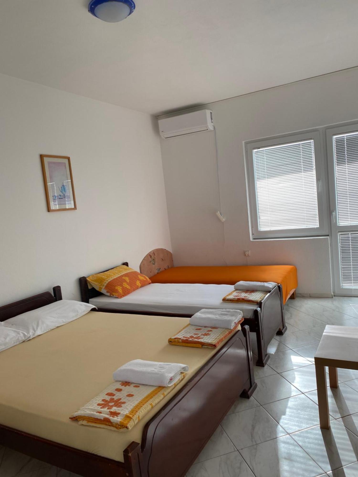 Apartments Vila Kurtagic Dobra Voda Exterior foto